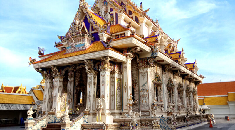 Main Hall Benjarong Wat Pariwas, Thai temple at Rama III Road, Yannawa, Bangkok.